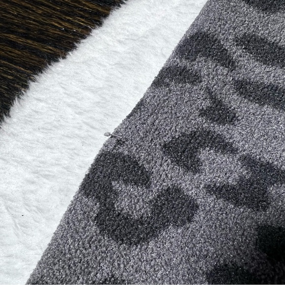 Barefoot Dreams CozyChic Ultra Lite Leopard Leggings in Medium Graphite Gray - Picture 12 of 14